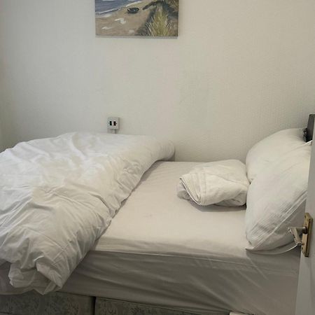 Komegloba Exquisite Room Манчестер Экстерьер фото