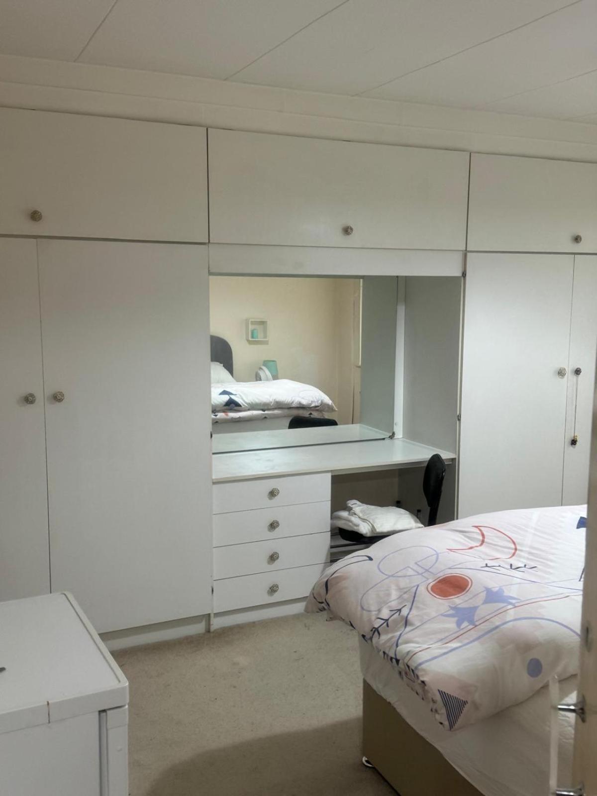 Komegloba Exquisite Room Манчестер Экстерьер фото