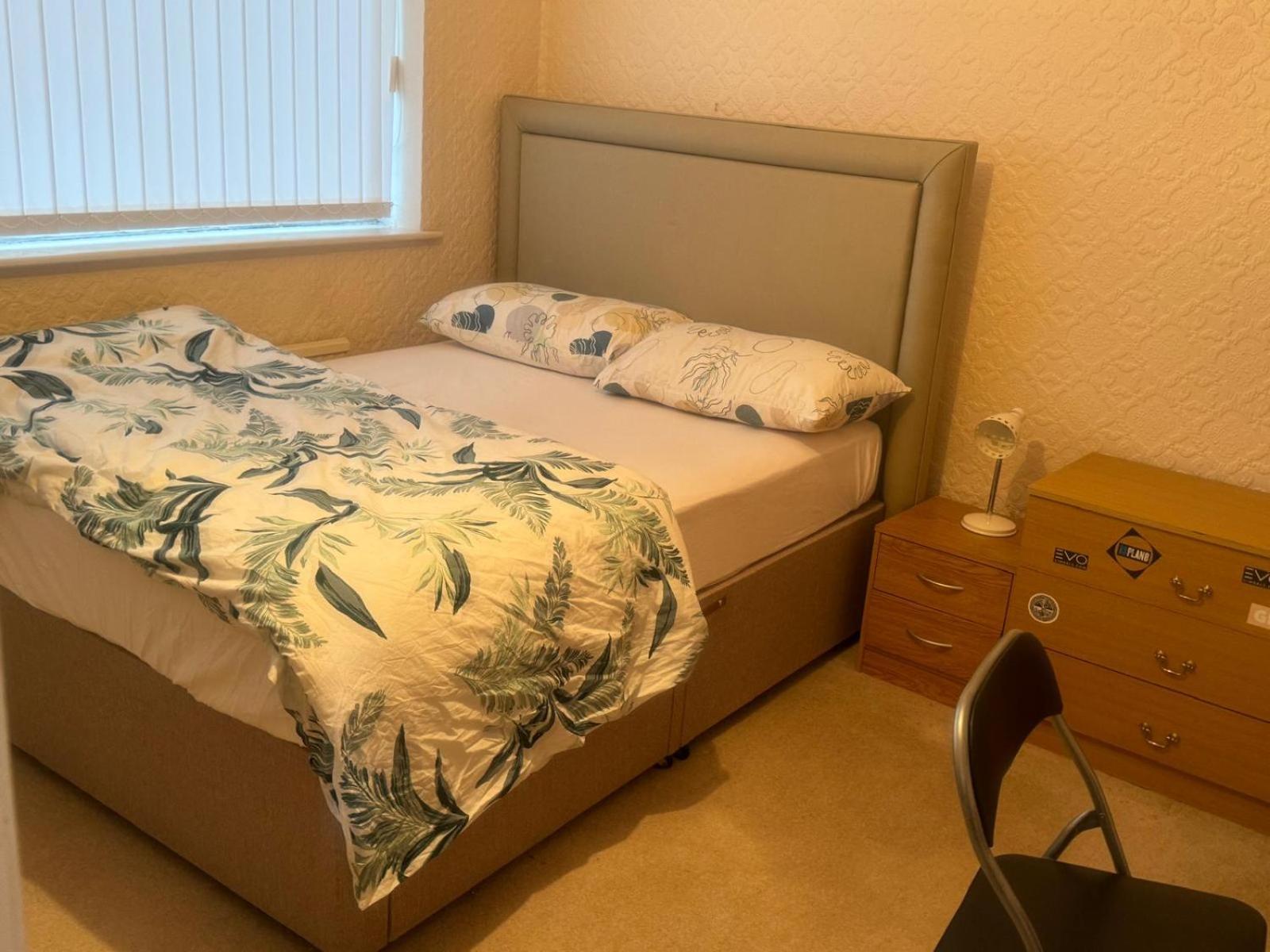 Komegloba Exquisite Room Манчестер Экстерьер фото